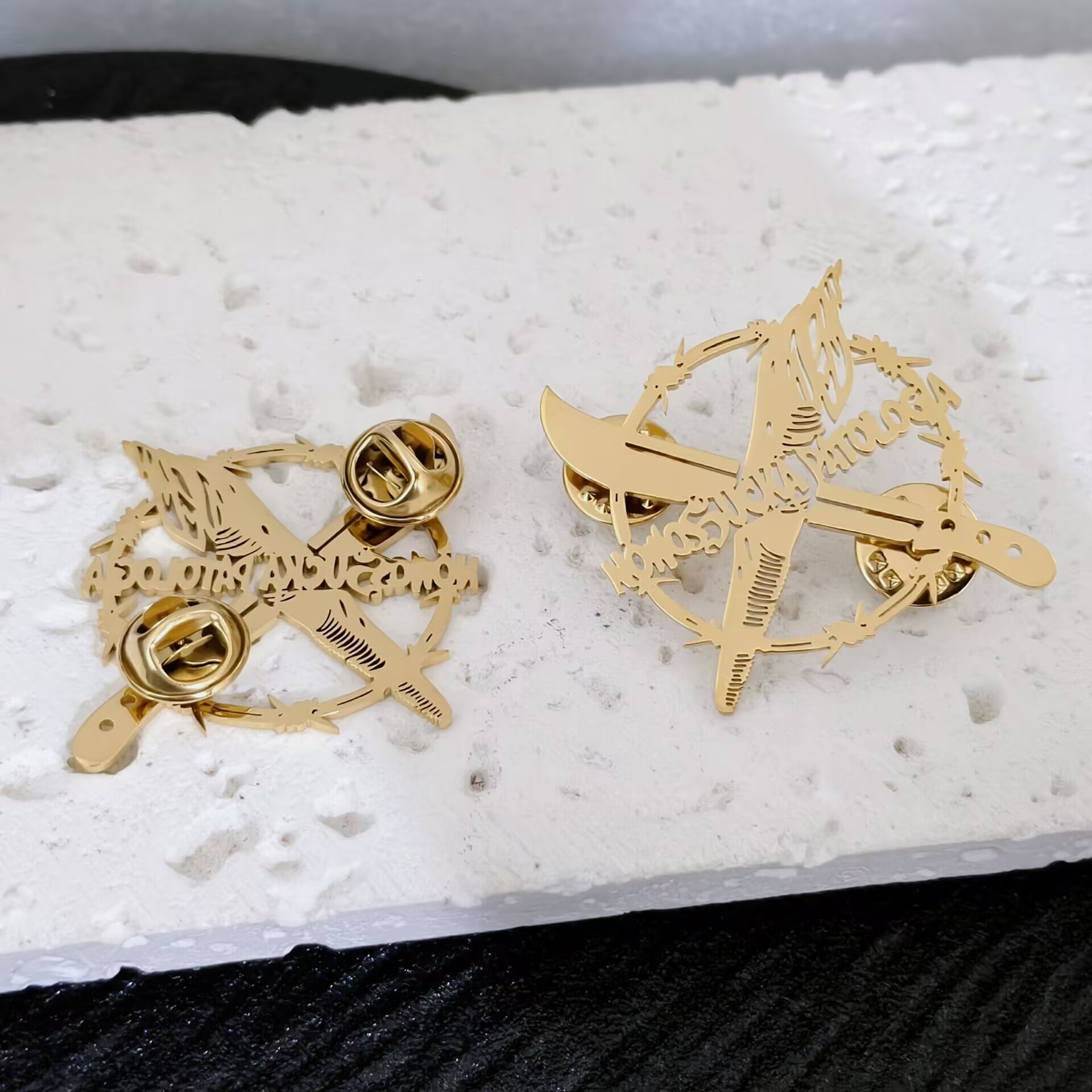 Bros Pin Kerah Baja Tahan Kara - Tuxedo Lapel Pin ulasan dan harga